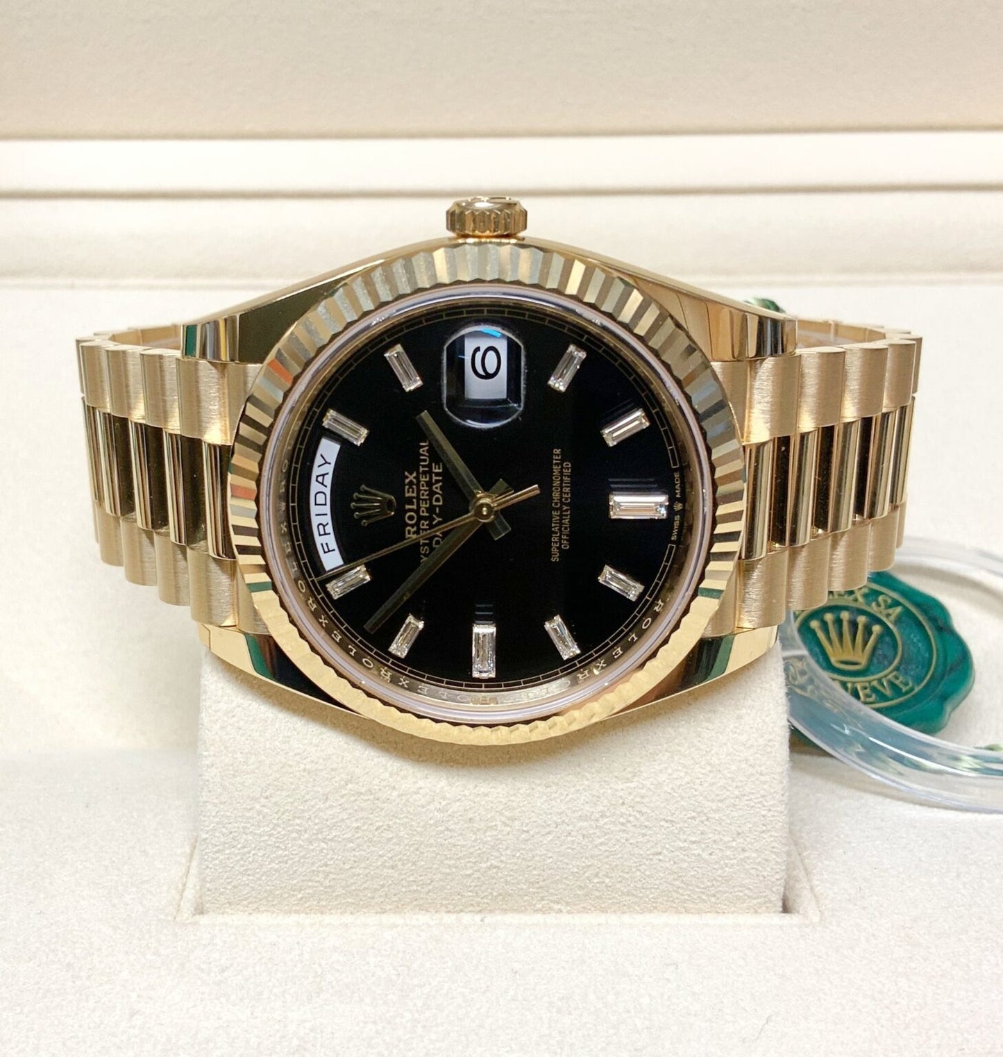 Rolex Day-Date Yellow Gold baguette black dial