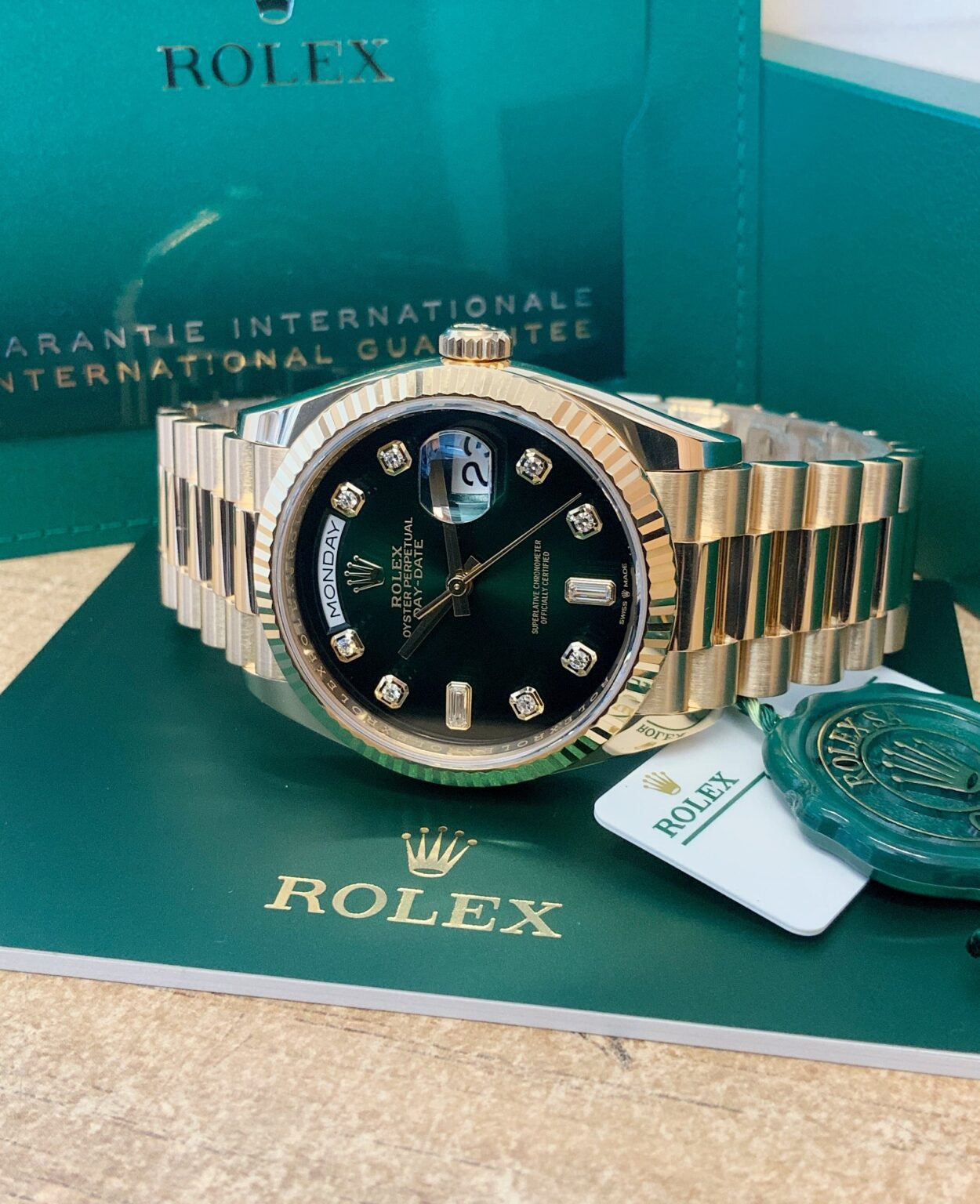 Rolex Day-Date Yellow Gold Green Diamond