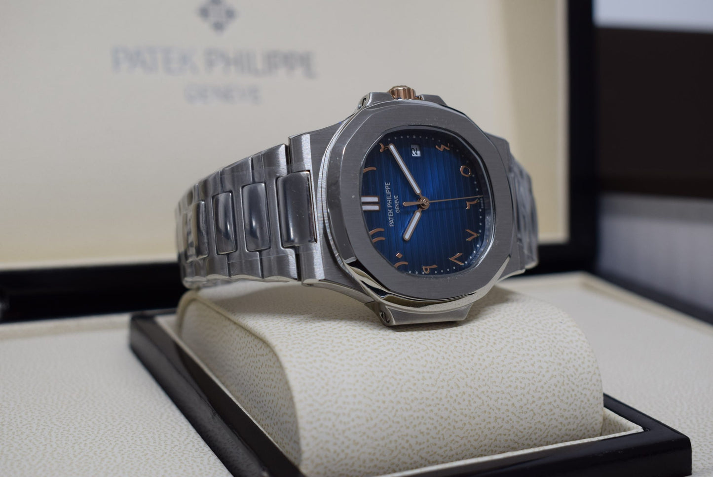 Patek Philippe nautilus blue arabic dial acciaio