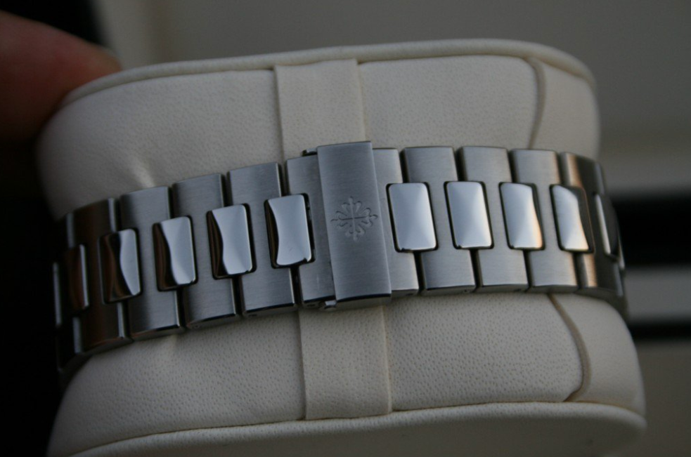 Patek Philippe Nautilus Fasi Lunari Moon Phase Blue F lli Del Tempo patek-philippe-nautilus-fasi-lunari-moon-phase-blue-f-lli-del-tempo